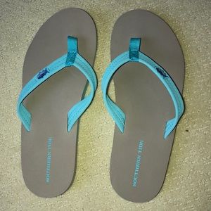 Never worn!!!  comfy and cute flip flops